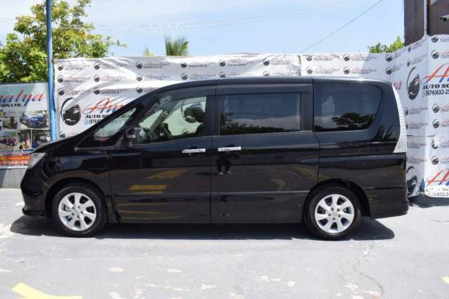 2012 Nissan Serena