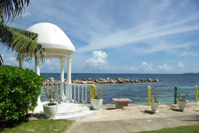 Club Ambiance Resort And Spa