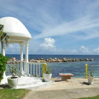 Club Ambiance Resort And Spa
