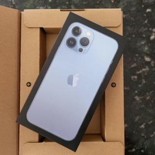 selling brand new iPhone 13 Pro max 256gb